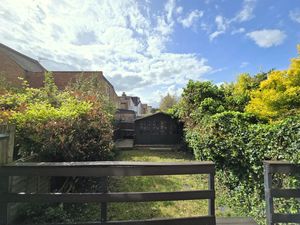 Photo 32- click for photo gallery